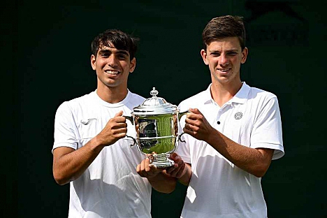 Wimbledon trophy goes to Dvůr Králové nad Labem, Jakub Filip is proud of it