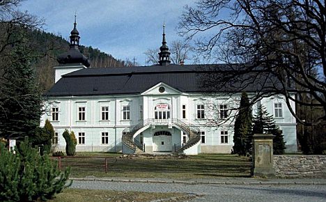 Horní Maršov – barokní zámek