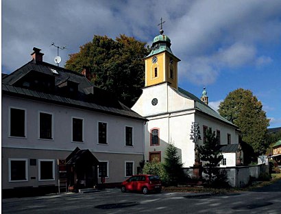 Dolní Dvůr – kostel sv. Josefa
